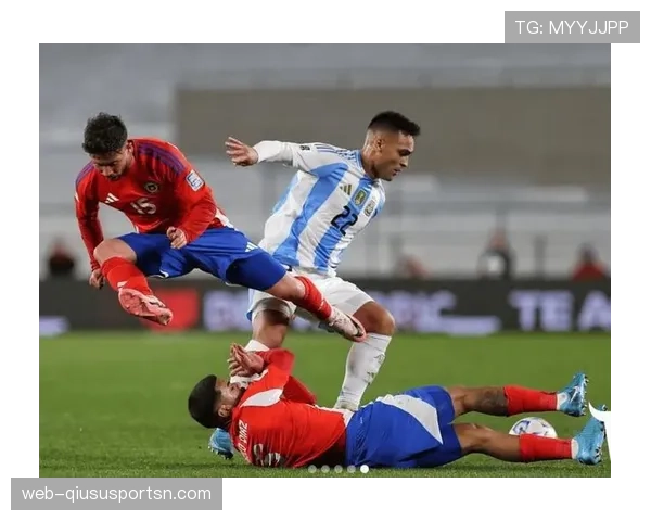 劳塔罗与梅西：前锋职能与进攻核心作用的结构性差异解析